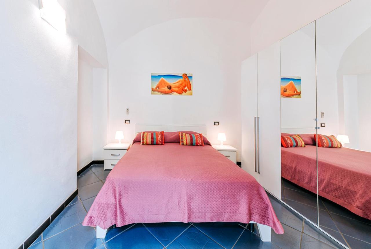 Ischia Domus Apartment ภายนอก รูปภาพ